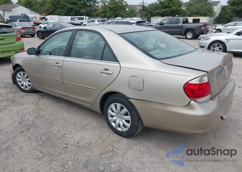 2005 Toyota Camry Std z USA, uszkodzony, nr VIN 4T1BE32K25U092881